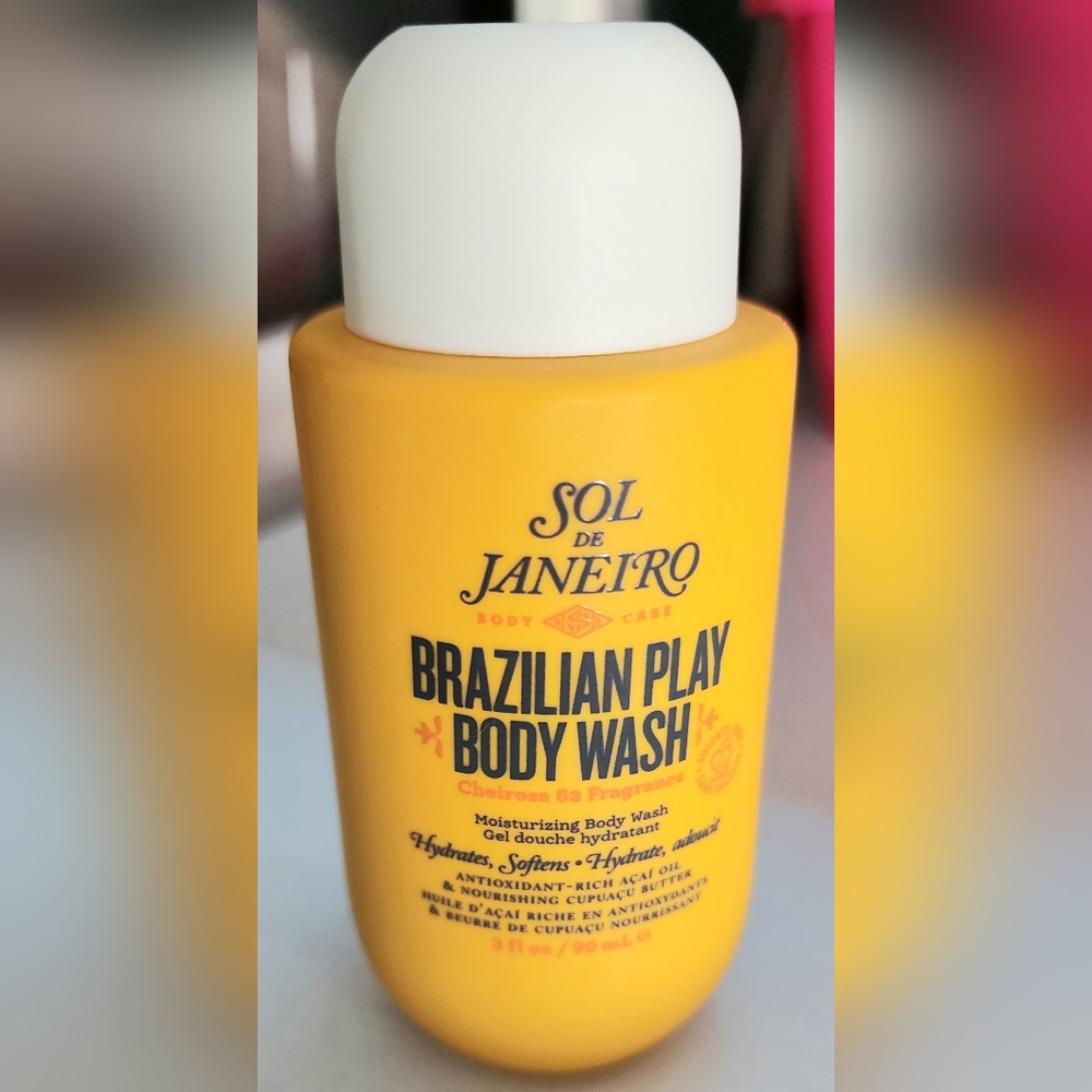 Sol de Janeiro Vibrant Yellow Body Wash